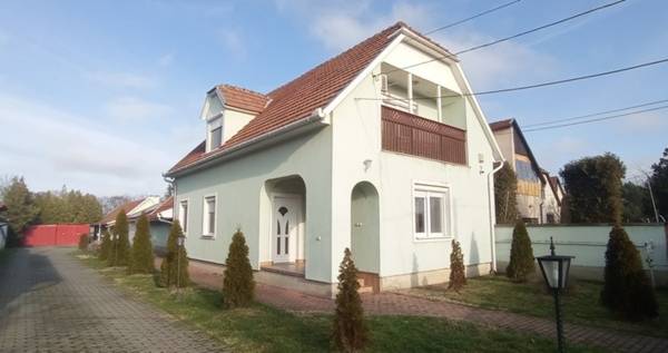 eladó családi ház, Békéscsaba
