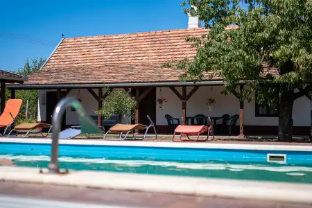 Eladó vendéglátás, Békésszentandrás 5 szoba 500 m² 150 M Ft